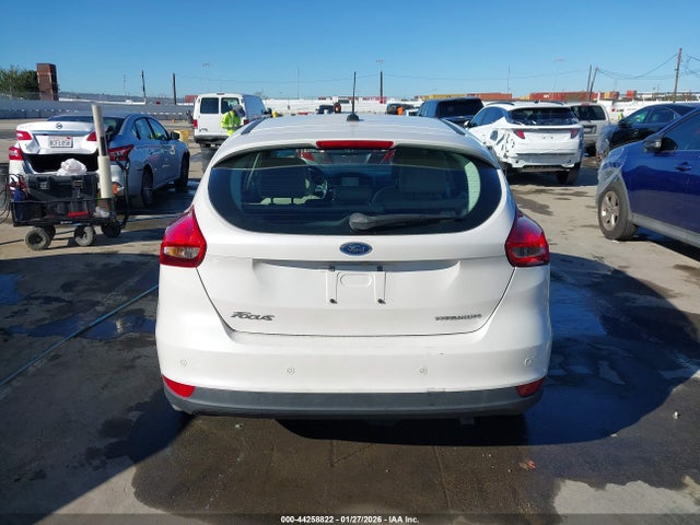 1FADP3N22HL310370 Ford Focus Titanium