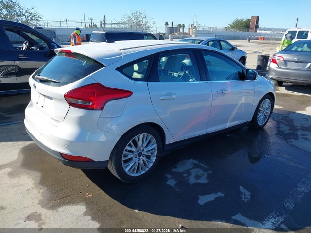 1FADP3N22HL310370 Ford Focus Titanium
