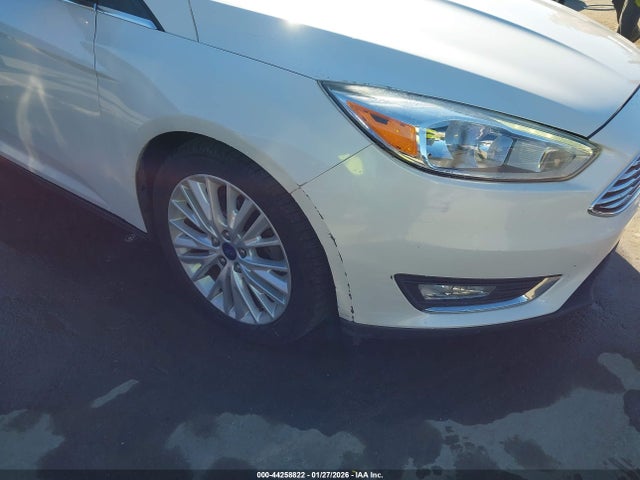 1FADP3N22HL310370 Ford Focus Titanium
