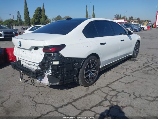 2023 BMW 740 WBA23EH06PCM26895 Photo 3