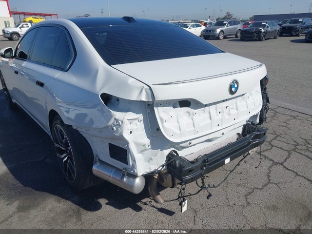 2023 BMW 740 WBA23EH06PCM26895 Photo 5