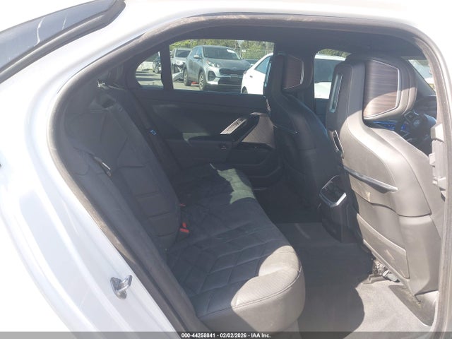 2023 BMW 740 WBA23EH06PCM26895 Photo 7