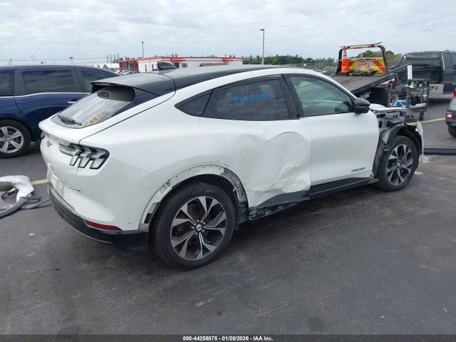 Ford Mustang Mach-e Premium 2021 3FMTK3SU8MMA59840 Image 4