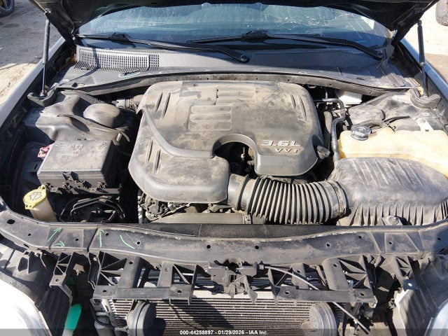 2018 CHRYSLER 300 2C3CCAAG3JH342047 Photo 9