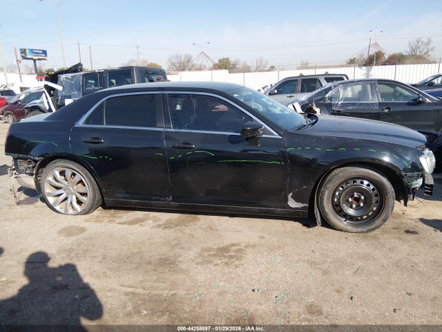 Продаж на аукціоні авто 2018 Chrysler 300 Touring L, vin: 2C3CCAAG3JH342047, номер лоту: 44258897
