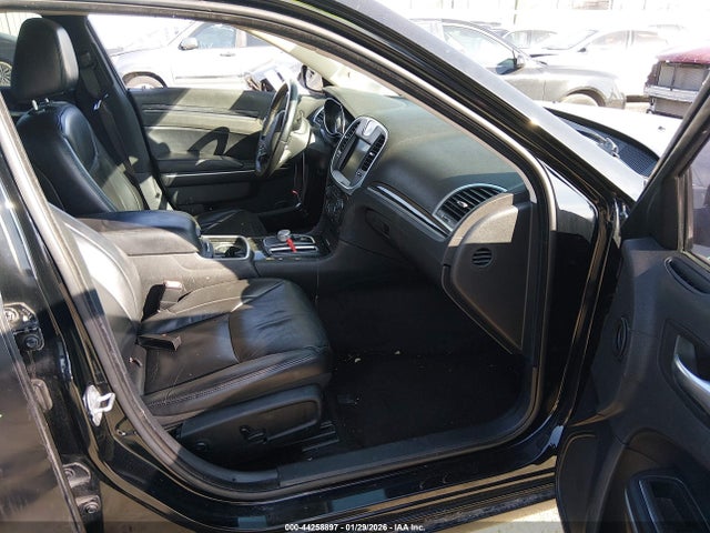 2018 CHRYSLER 300 2C3CCAAG3JH342047 Photo 4