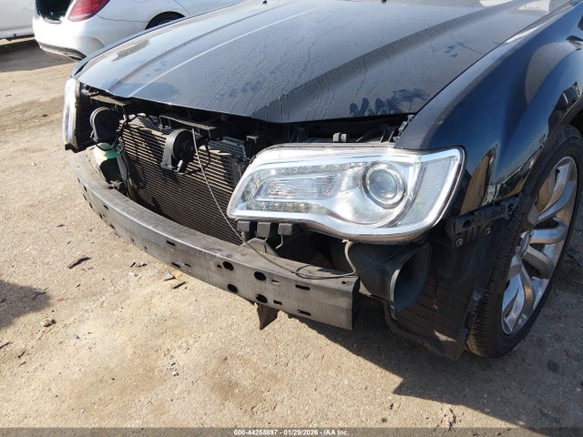 2018 CHRYSLER 300 2C3CCAAG3JH342047 Photo 5