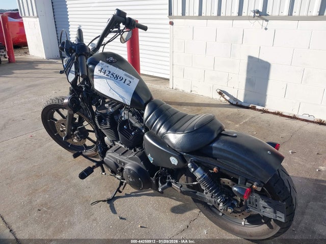 2022 HARLEY-DAVIDSON XL883 1HD4LE21XNB401996 Photo 2