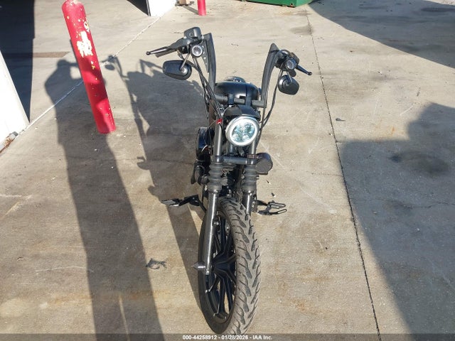 2022 HARLEY-DAVIDSON XL883 1HD4LE21XNB401996 Photo 4