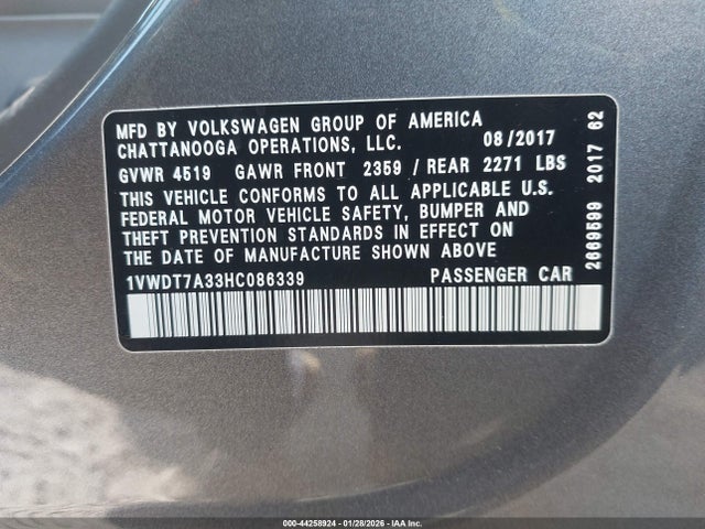 1VWDT7A33HC086339 Volkswagen Passat 1.8t R-line