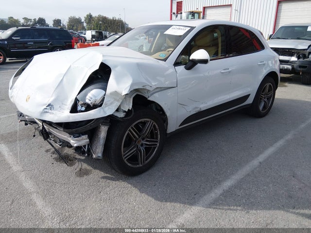 2015 PORSCHE MACAN WP1AB2A52FLB70127 Photo 1