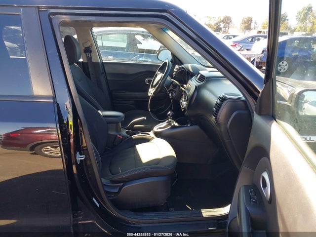 KNDJN2A27G7372423 KIA Soul