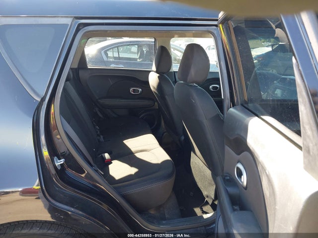 KNDJN2A27G7372423 KIA Soul