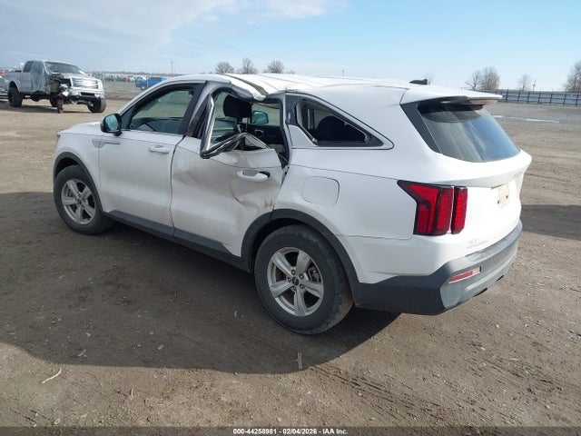 2023 KIA SORENTO 5XYRG4LC2PG180991 Photo 2