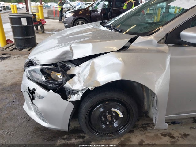 3N1AB7AP3JY283068 Nissan SENTRA S