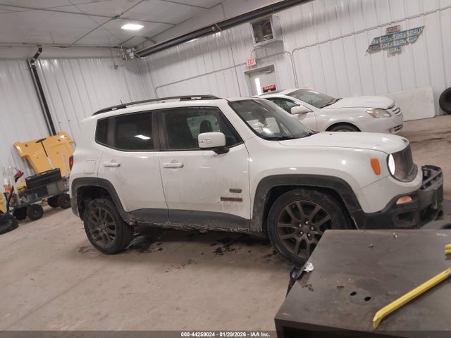Jeep Renegade 75th Anniversary 2016 ZACCJBBT0GPE02408 Image 13