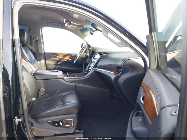 2017 CADILLAC ESCALADE ESV 1GYS3GKJ4HR243777 Photo 4