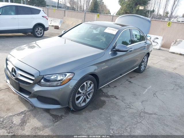 55SWF4JB3HU211236 Mercedes-Benz C 300