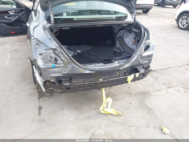55SWF4JB3HU211236 Mercedes-Benz C 300