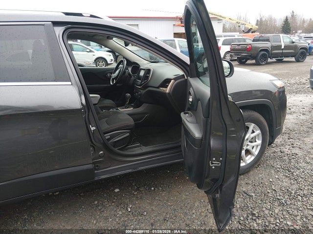 1C4PJMCS7FW768726 Jeep Cherokee Latitude