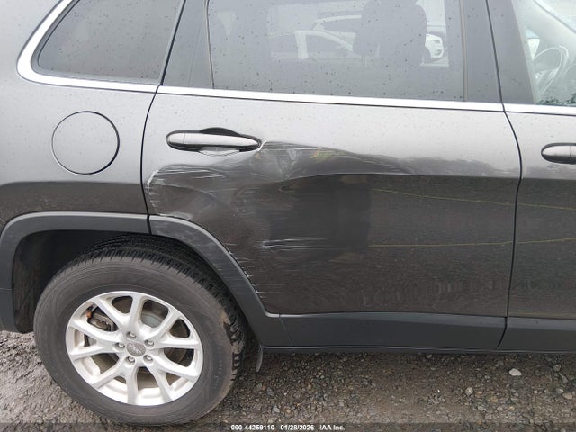 1C4PJMCS7FW768726 Jeep Cherokee Latitude