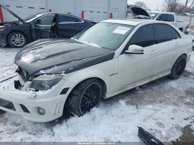 2010 MERCEDES-BENZ C 63 AMG WDDGF7HB4AF404144 Photo 1