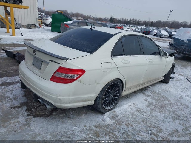 2010 MERCEDES-BENZ C 63 AMG WDDGF7HB4AF404144 Photo 3