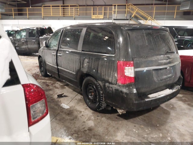 2015 CHRYSLER TOWN & COUNTRY 2C4RC1CG6FR577577 Photo 2