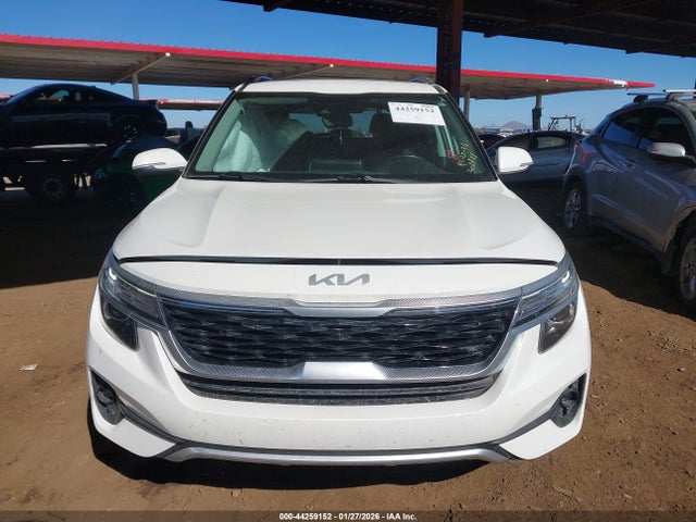 KNDERCAA6N7302721 KIA SELTOS EX