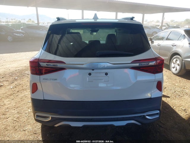 KNDERCAA6N7302721 KIA SELTOS EX
