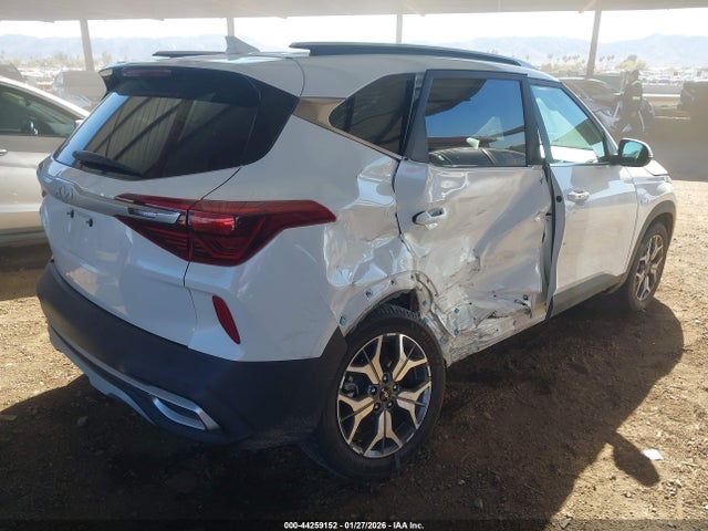 KNDERCAA6N7302721 KIA SELTOS EX