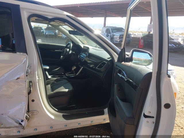 KNDERCAA6N7302721 KIA SELTOS EX