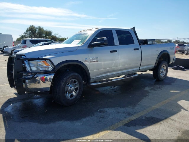 3C6UR5HL7JG109157 RAM 2500 Tradesman 4x4 8&#039; Box
