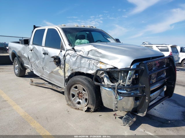 3C6UR5HL7JG109157 RAM 2500 Tradesman 4x4 8&#039; Box