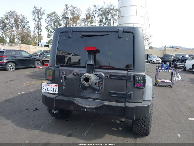 1C4BJWDG8JL874399 Jeep Wrangler Jk Unlimited Sport S 4x4