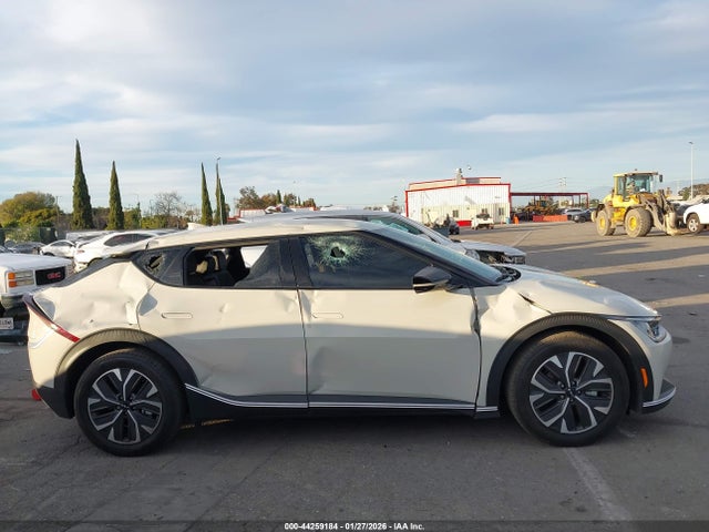 KNDC34LA0R5623134 KIA Ev6 Light Long Range
