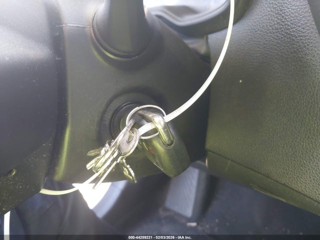 5YFEPMAE3MP172358 Toyota COROLLA LE