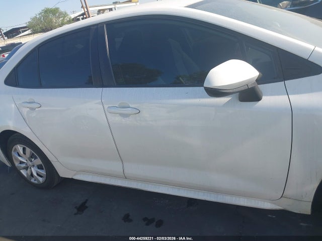 5YFEPMAE3MP172358 Toyota COROLLA LE