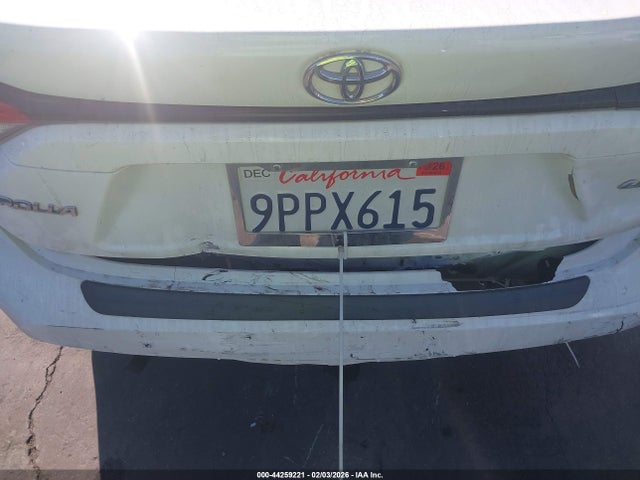 5YFEPMAE3MP172358 Toyota COROLLA LE