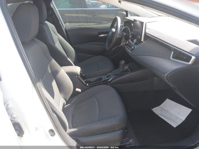 5YFEPMAE3MP172358 Toyota COROLLA LE