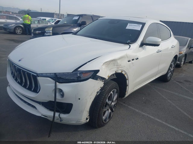 ZN661XUA8KX338953 Maserati Levante