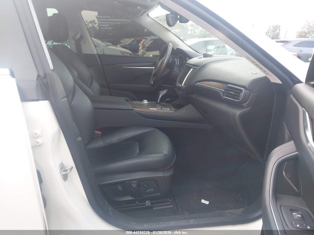 ZN661XUA8KX338953 Maserati Levante