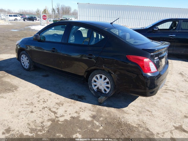 2015 NISSAN VERSA 3N1CN7APXFL801049 Photo 2