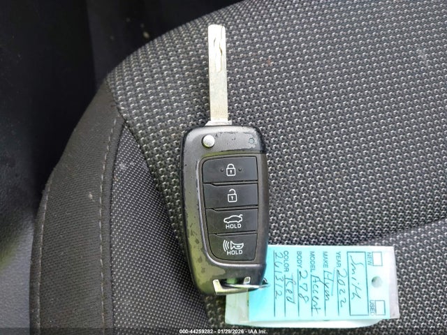 3KPC24A6XNE170074 Hyundai ACCENT SE