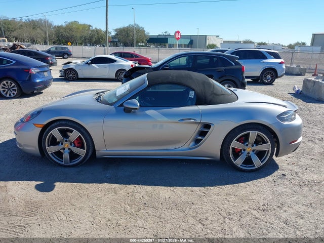 WP0CB2A85JS228301 Porsche 718 Boxster S