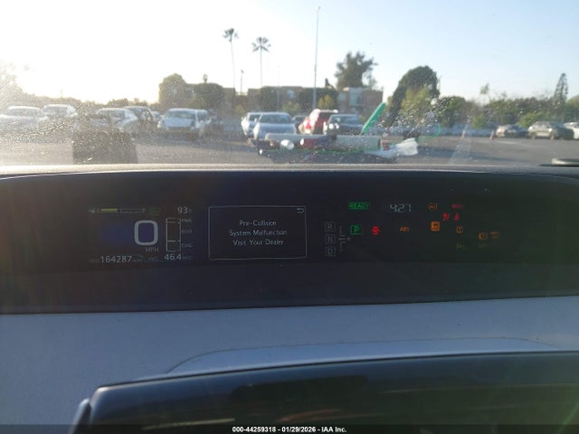 JTDKBRFU8H3047935 Toyota Prius Two