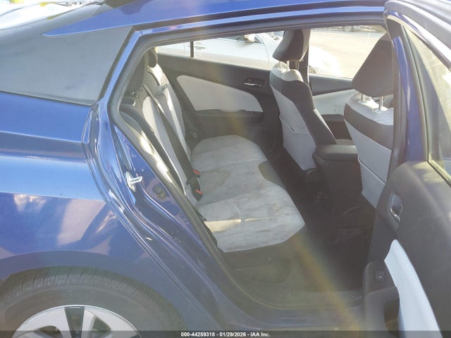 JTDKBRFU8H3047935 Toyota Prius Two