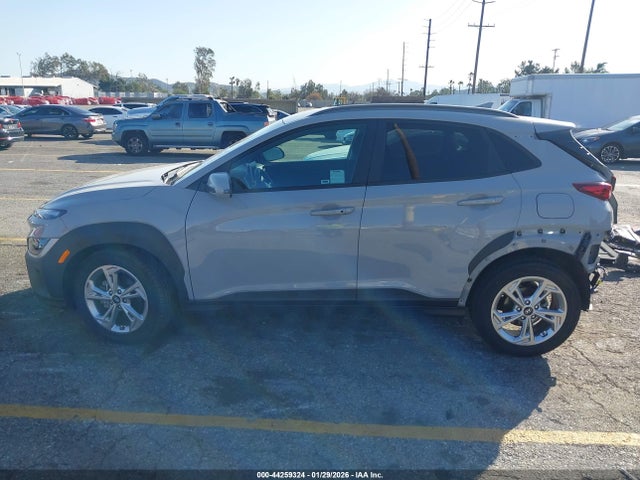 KM8K62AB3NU878004 Hyundai Kona Sel