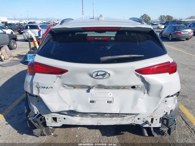 KM8K62AB3NU878004 Hyundai Kona Sel