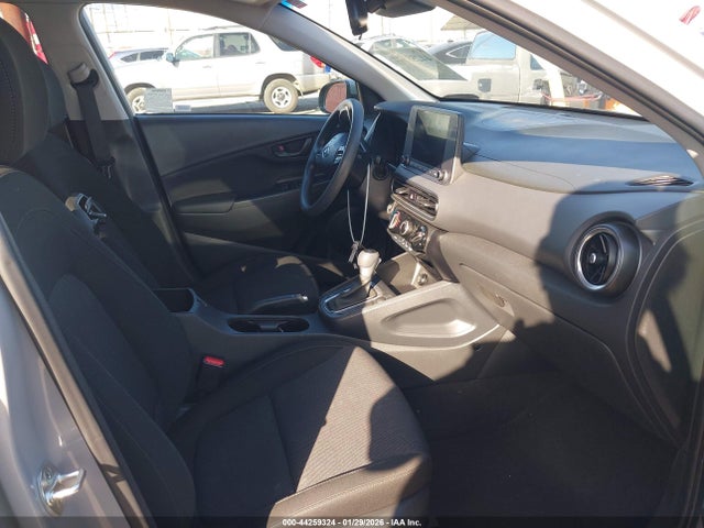 KM8K62AB3NU878004 Hyundai Kona Sel